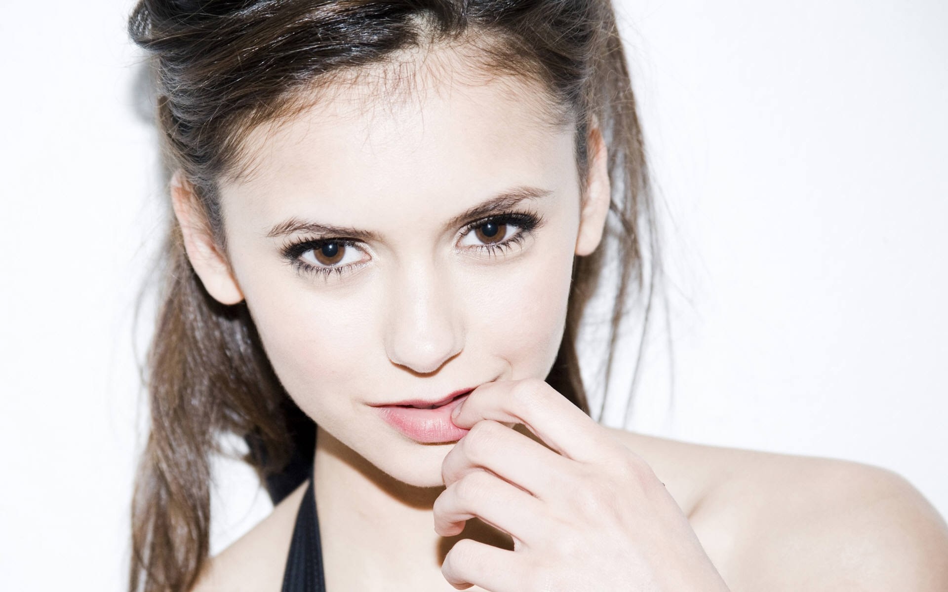 kobieta moda glamour seksowny skóra ładny oko elegancki portret usta ładny młody włosy