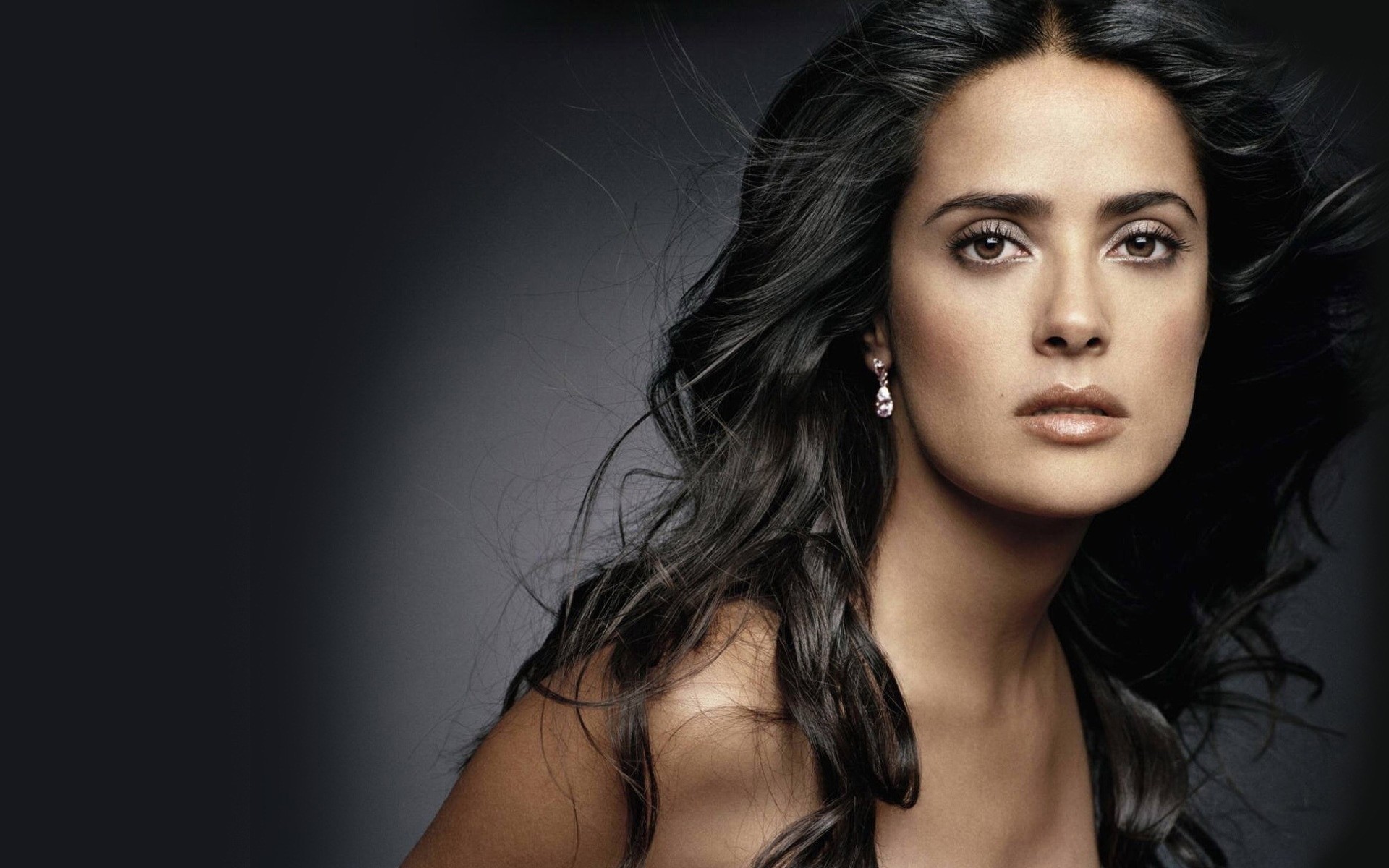 portret kobieta moda dziewczyna model glamour brunetka seksowny oko studio włosy usta jeden skóra dorosły piękny salma hayek aktorka gwiazdy