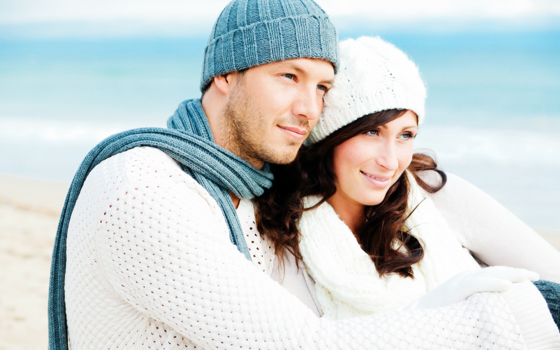 zima na zewnątrz zimno wakacje kobieta śnieg pokrywa wakacje natura szczęście przyjemność piękne lato styl życia dziewczyna portret dorosły miłość uśmiech twarz zdjęcie tapety