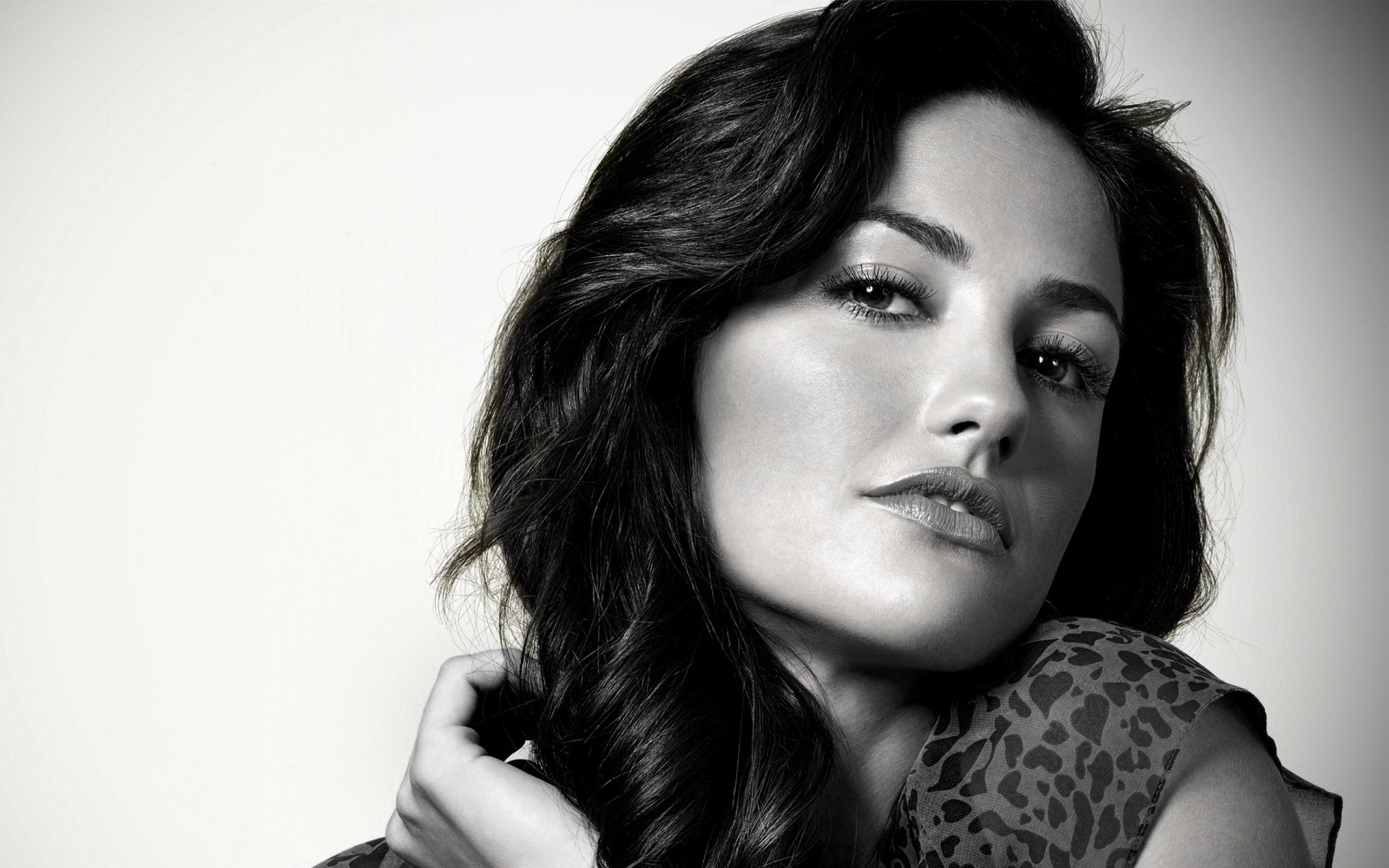 portret kobieta moda dziewczyna monochromatyczny model seksowny oko glamour jeden dorosły studio usta kobiety aktorka gwiazdy minka kelly