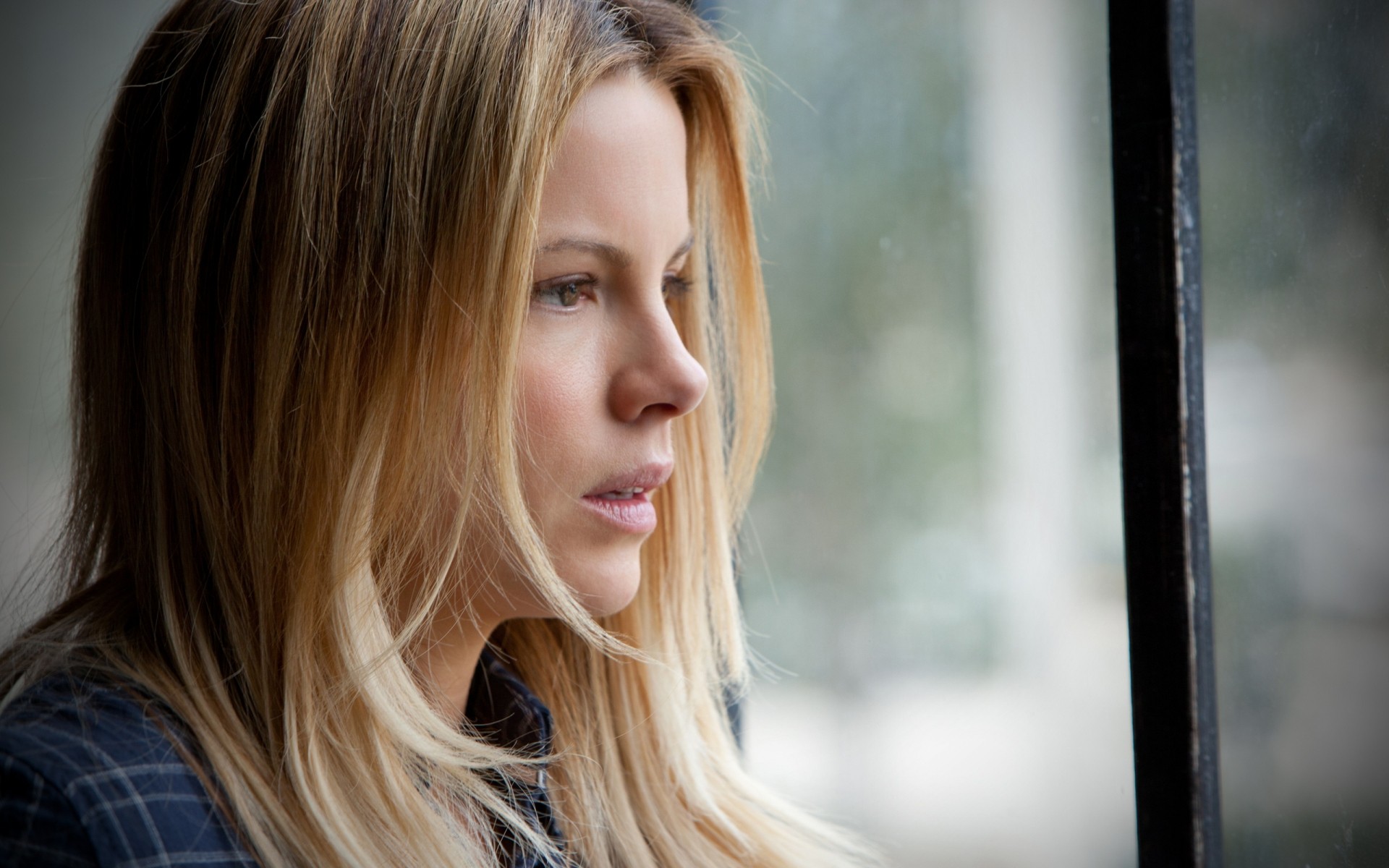 kobieta dziewczyna portret moda ładna piękna modelka blondynka blondynka gwiazdy aktorka gwiazdy fajna dziewczyna