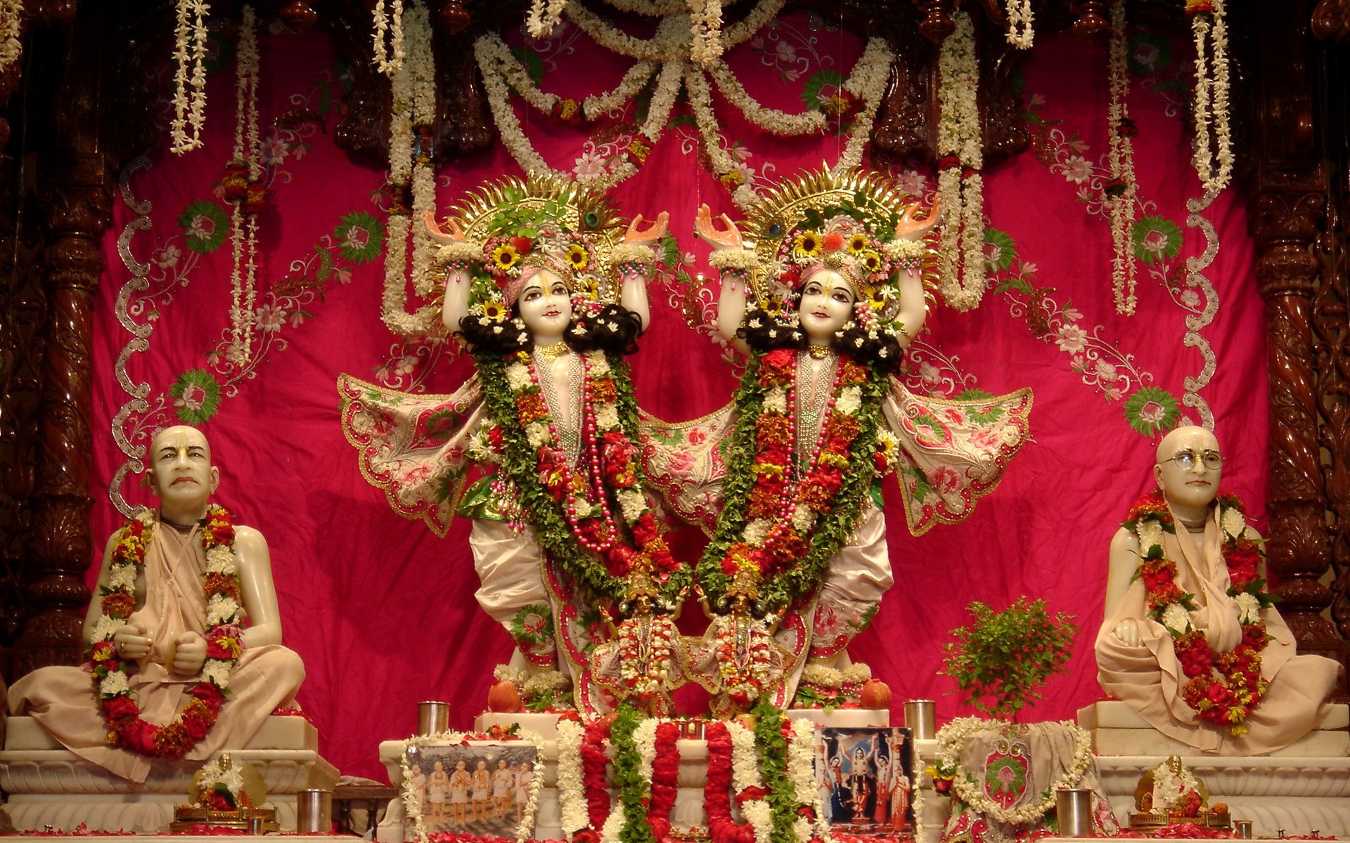 religia świątynia ozdoby rzeźba buddy kult złoty tradycyjny posąg duchowość festiwal religijne bóg święto kultura sztuka ceremonia świeca mnich święte tło