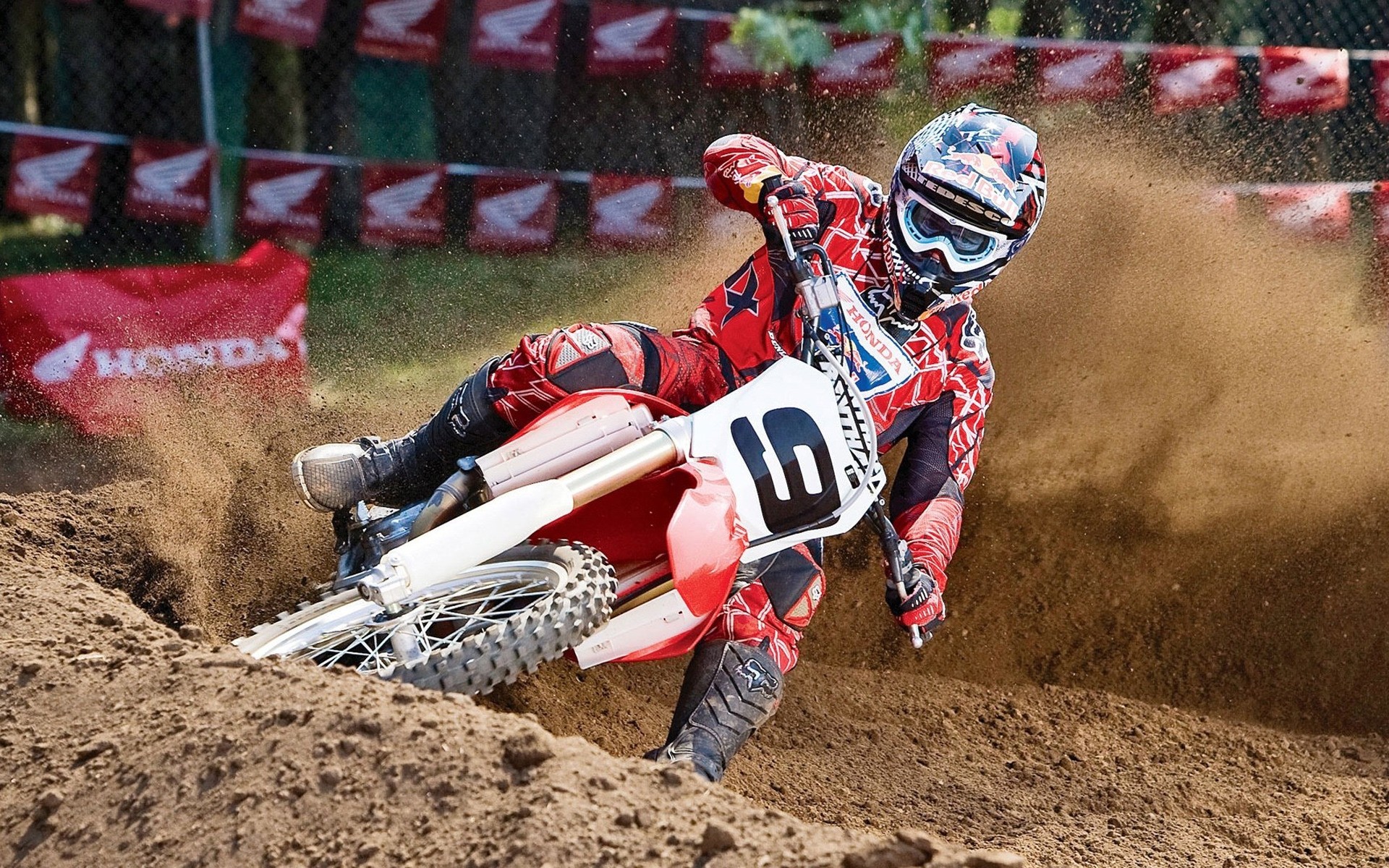 jazda na rowerze konkurencji gleby wyścigi racer pośpiechu działania motocross sport utwór rower ruchu kask samochód błoto czerwony bull honda