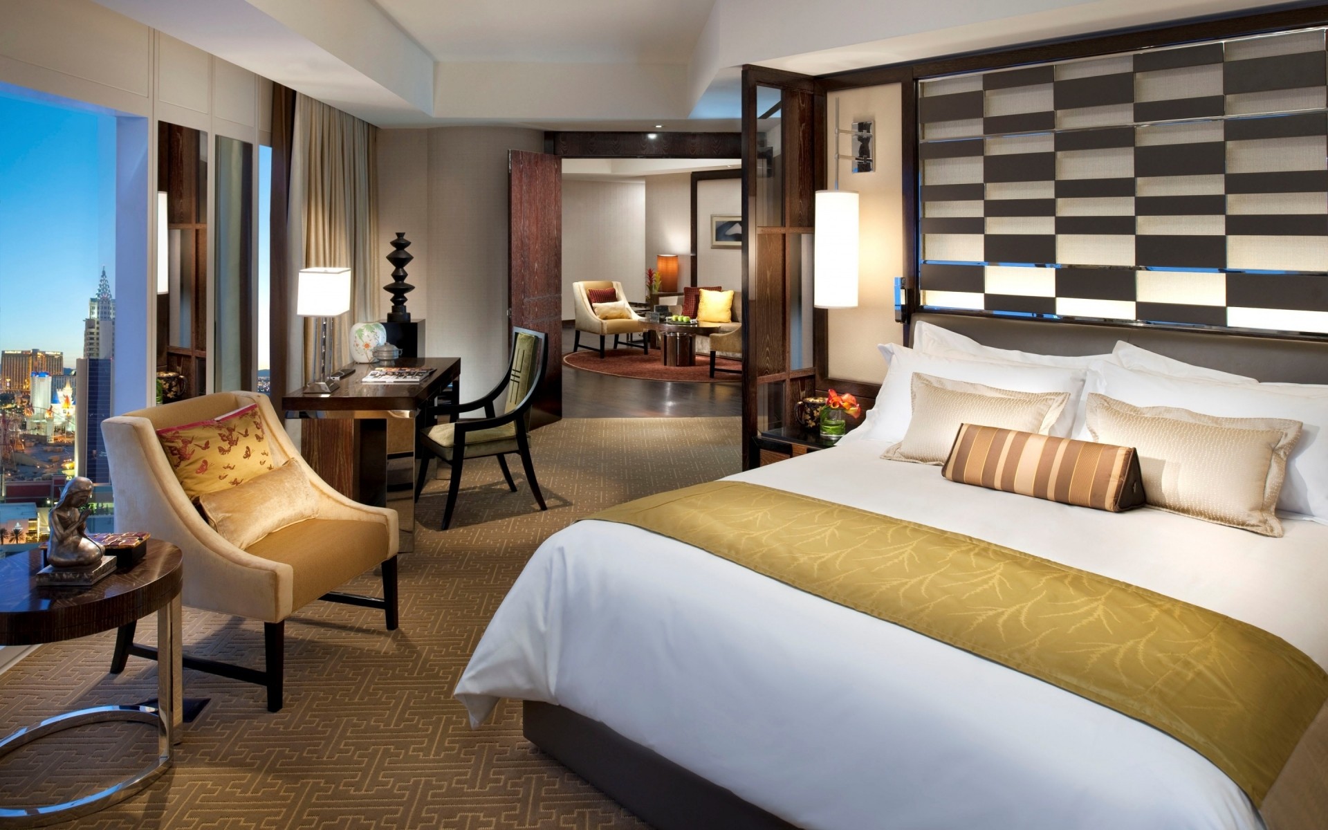 meble sypialnia pokój łóżko lampa wewnętrzna nowoczesny luksusowy poduszka wystrój wnętrz stół hotel dywan mieszkanie okno krzesło mieszkalne rodzina podłoga krzesło domowe