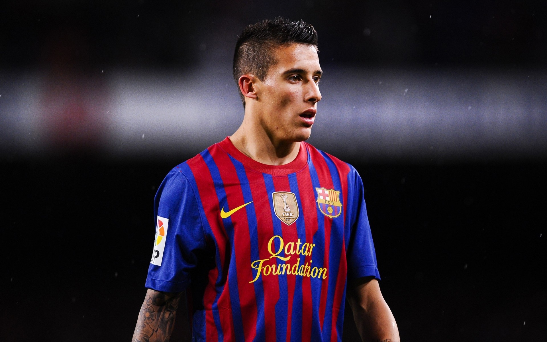 sportowcy piłka nożna konkurs piłka nożna człowiek jeden stadion dorosły sportowiec nosić sprzęt sportowy strój christian tello fc barcelona sportowiec koleś gwiazdy