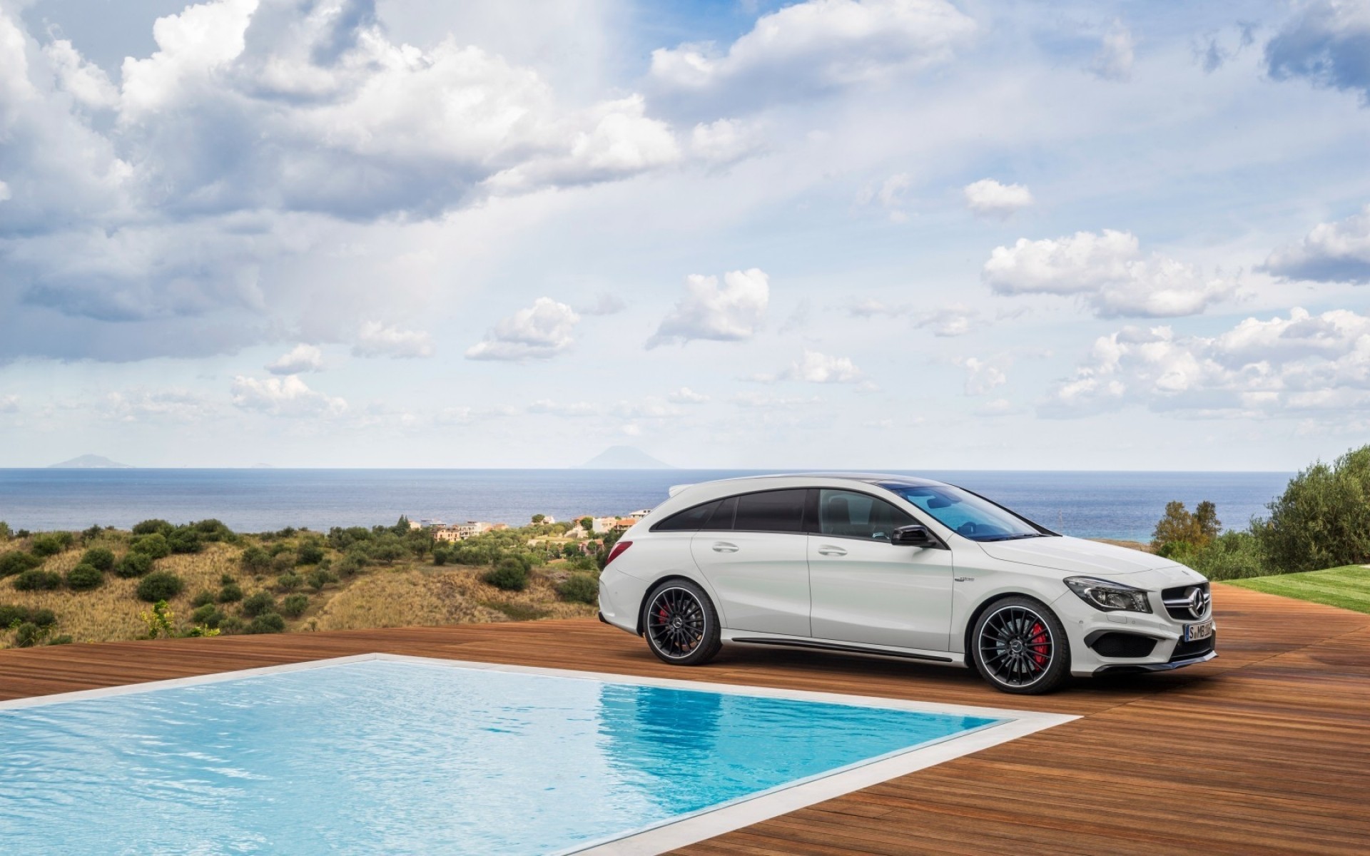mercedes-benz podróże samochód woda niebo lato wakacje mercedes cla 45 amg