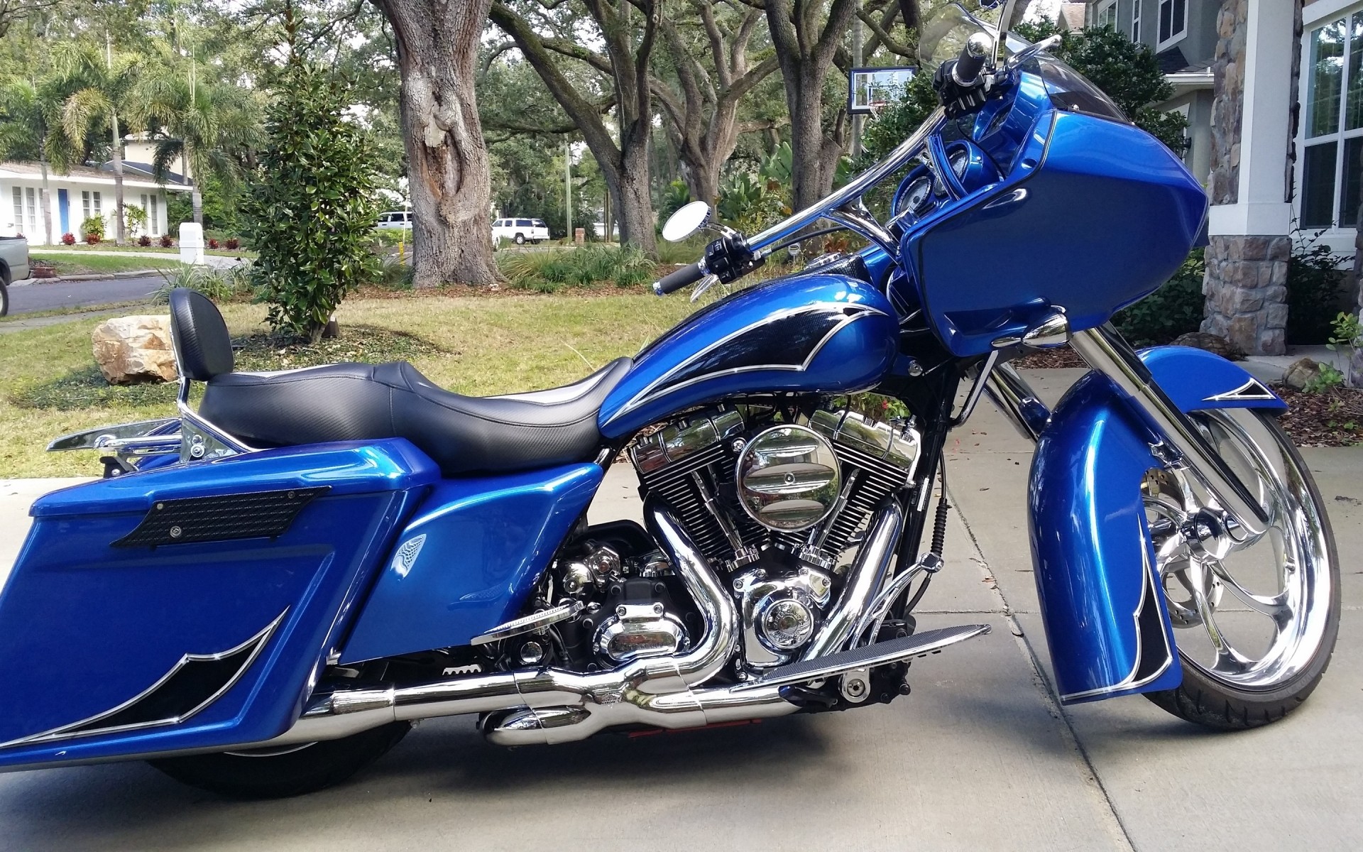 harley davidson samochód system transportu dysk rower koła chrom wyścigi samochód szybki silnik moc wystawa motocykl maszyna pospiesz się klasyczny opony pokaż droga harley davidson road king road king