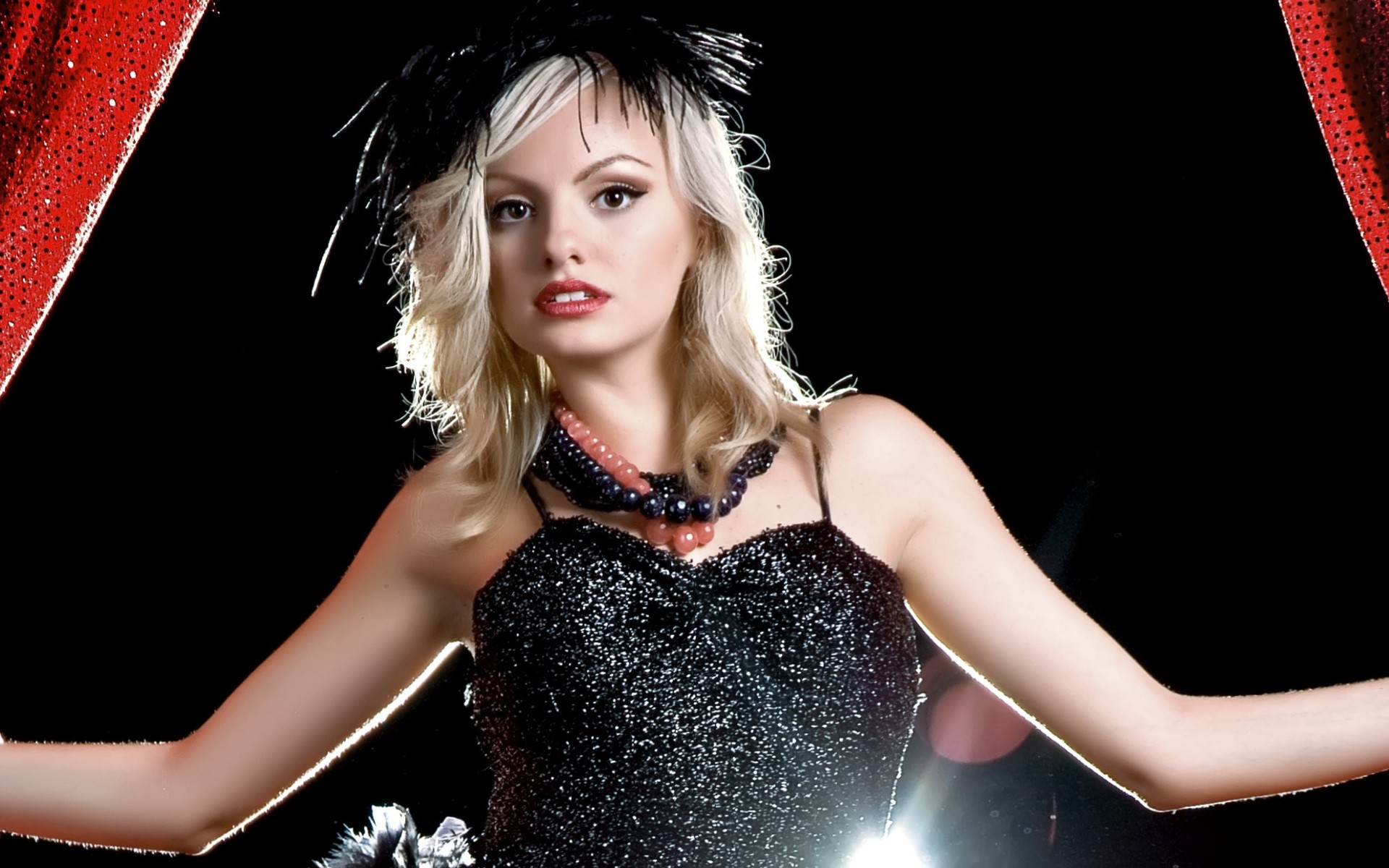 kobieta moda seksowny ładny glamour młody jeden portret dorosły dziewczyna rumunia piosenkarka taniec piękny