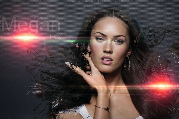Czarująca Megan Fox w abstrakcji