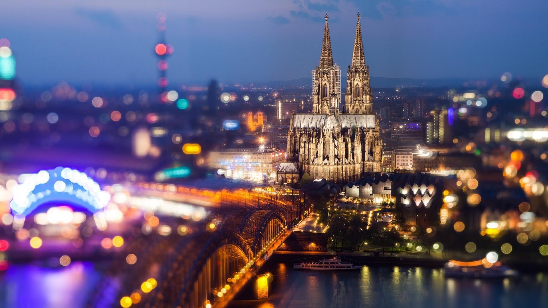 miasta podróże zmierzch wieczór architektura podświetlany most rzeka zachód słońca woda na zewnątrz katedra dom odbicie miejski miasto niebo światło kościół