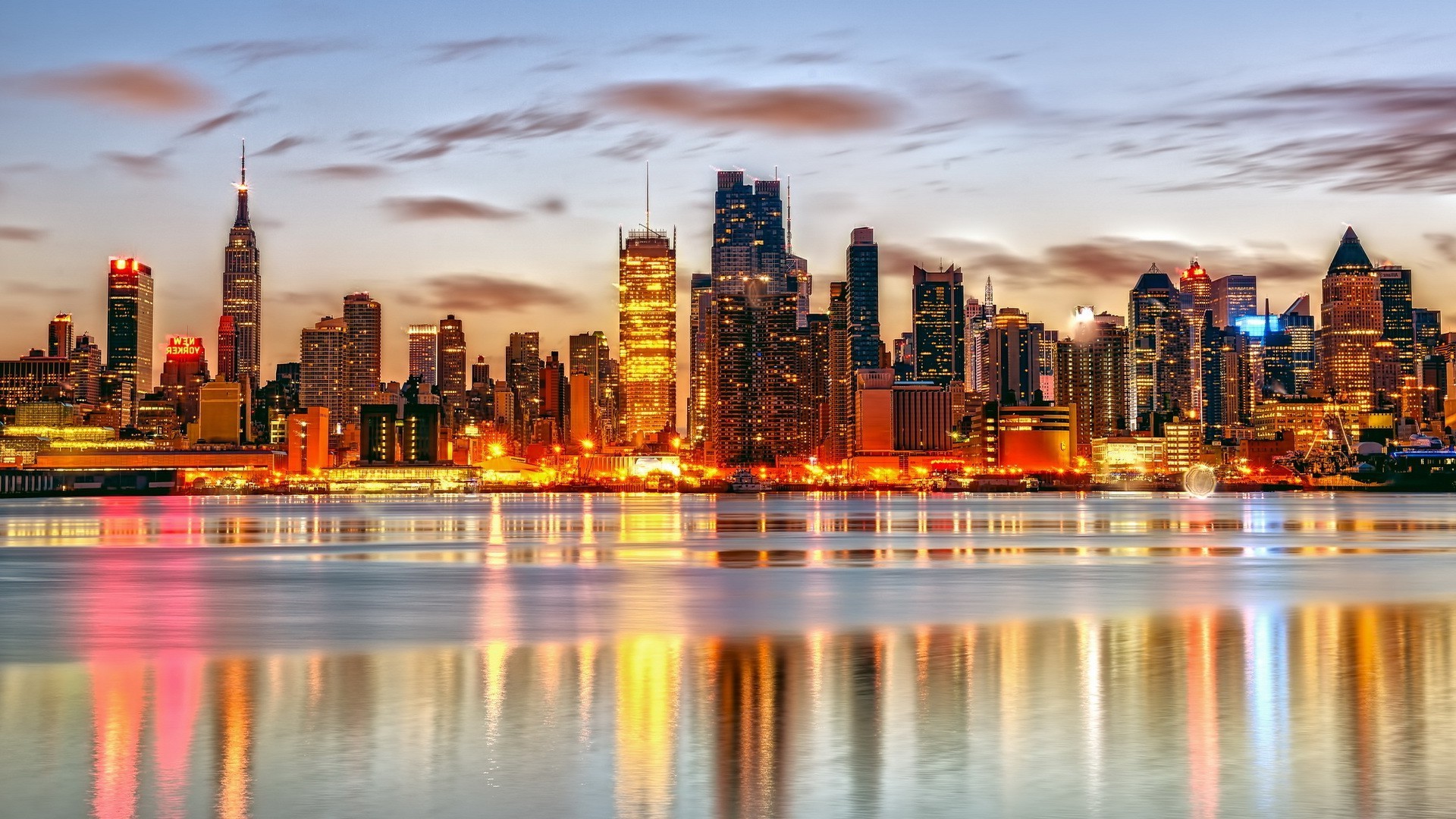 miasto miasto wieżowiec architektura skyline śródmieście zmierzch dom wieczór biuro nowoczesne miejskie zachód słońca podróże niebo odbicie biznes oświetlenie wieża nabrzeże