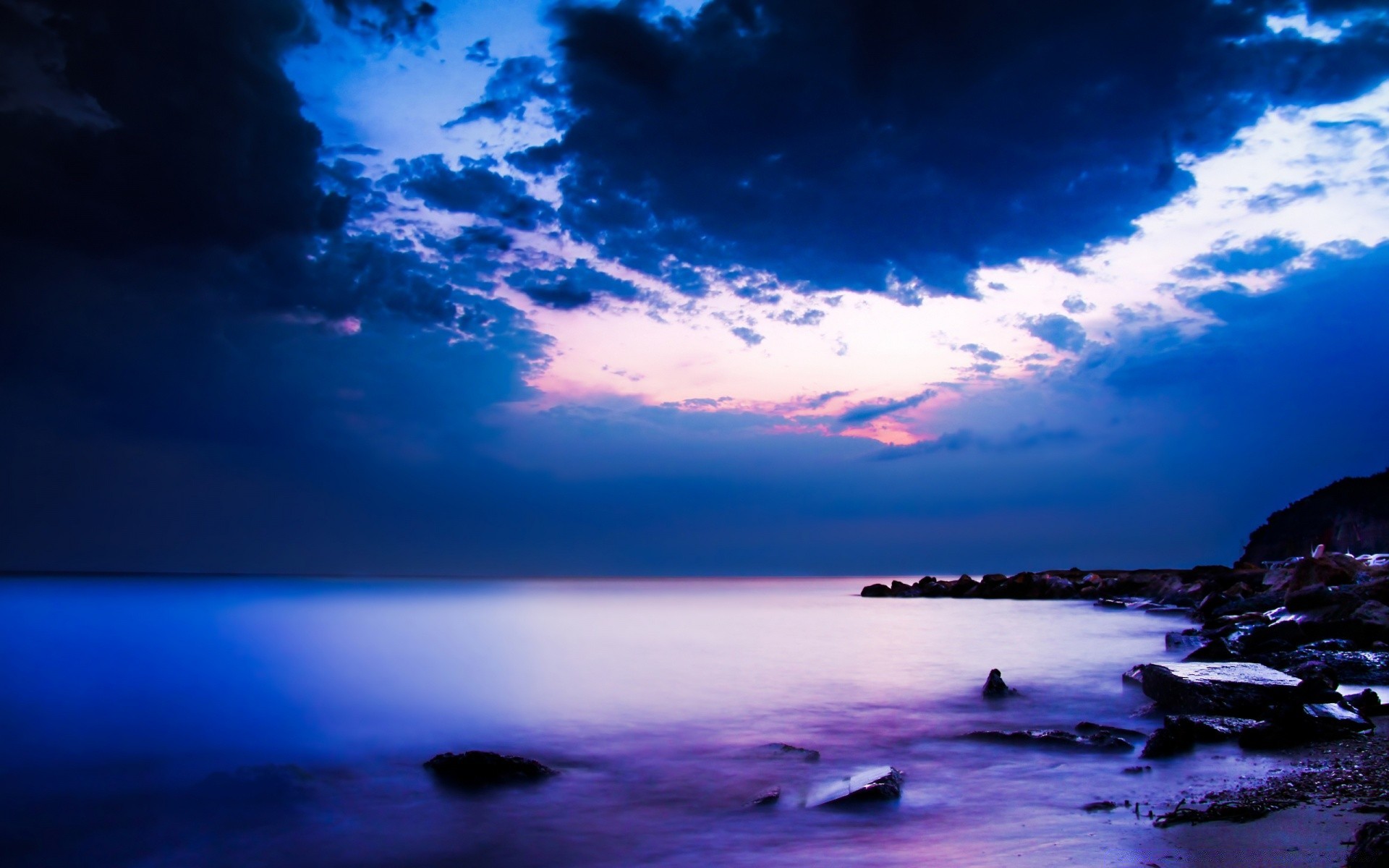 morze i ocean woda zachód słońca wieczorem zmierzch niebo morze księżyc ocean świt krajobraz morze plaża podróże na zewnątrz światło krajobraz słońce odbicie natura