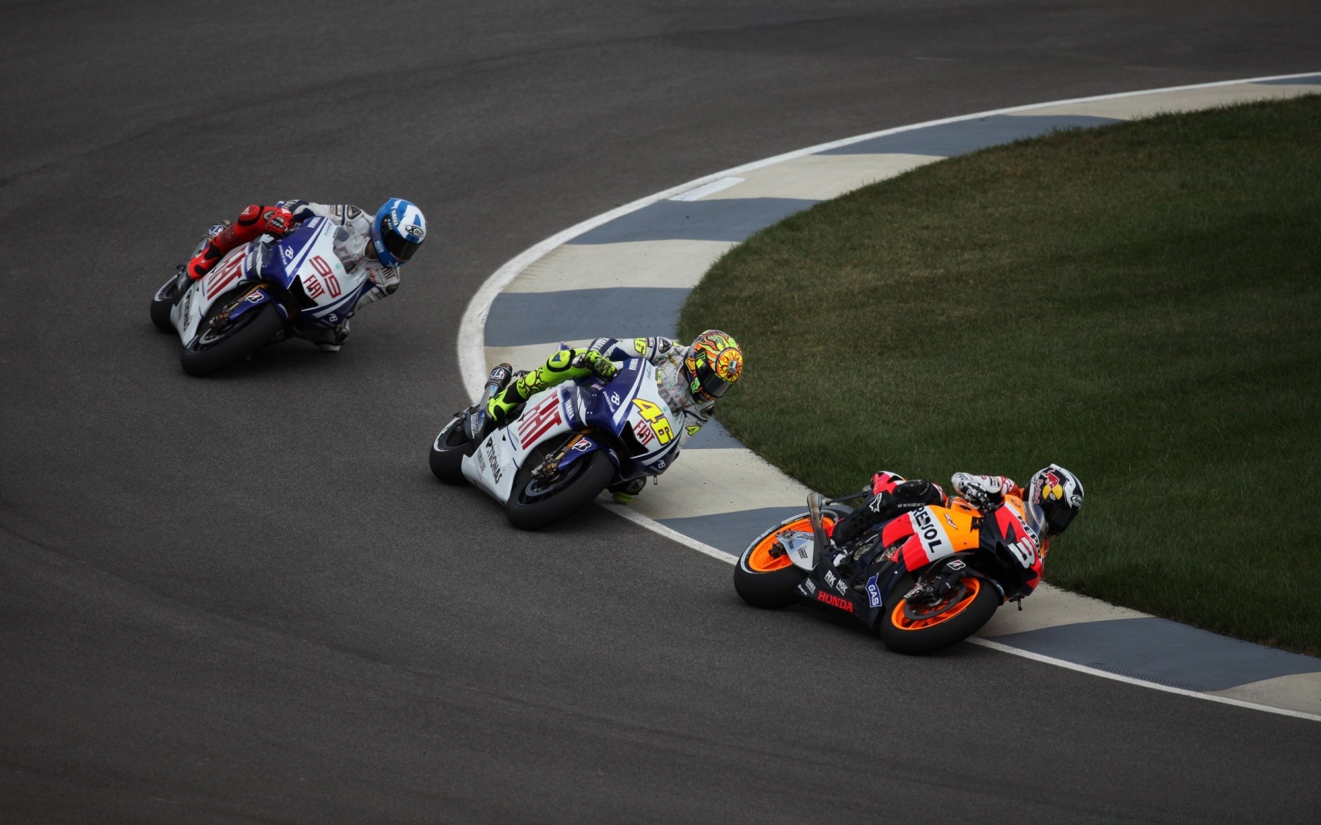 sport wyścigi tor pospiesz się mistrzostwa konkurs kierowca akcja samochód turniej praca zespołowa dysk obwód rower racer dreszczyk emocji motoryzacja prestiż maszyna koło opony