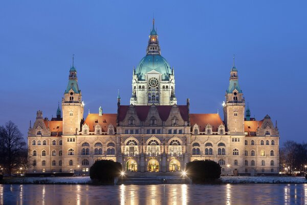 NOCNE MIASTO na tle europejskiej architektury
